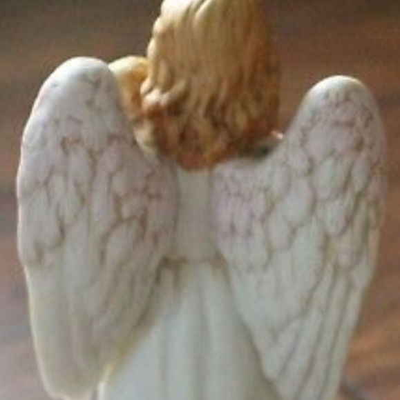Vintage Homco "Angel Holding Baby" Figurine #1434 - Picture 3 of 8